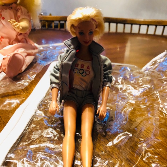 DOLLS - Picture 2 of 7